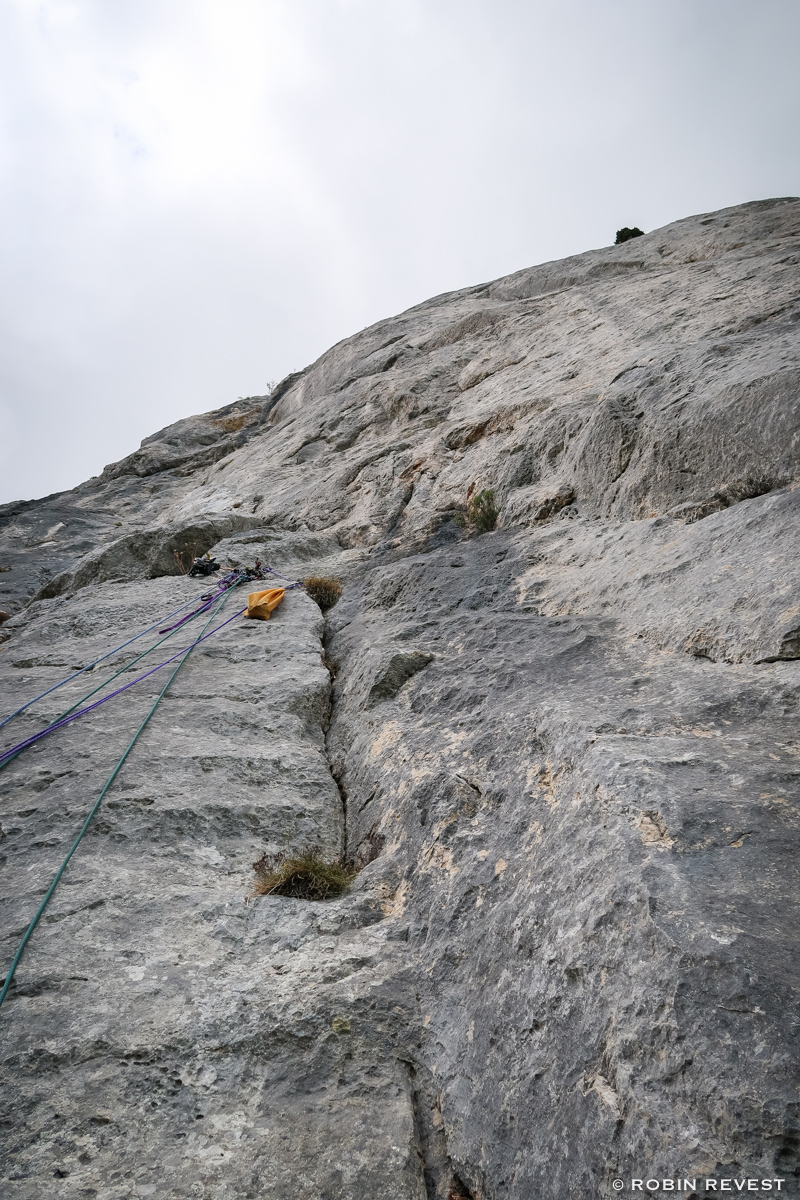 La fissure de sortie de L2 voie la Romaine Sainte Baume